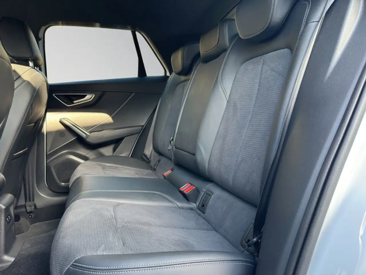 Audi Q2 35 1.5 TFSI S line S tronic ACC SONOS — Vehicle gallery 20