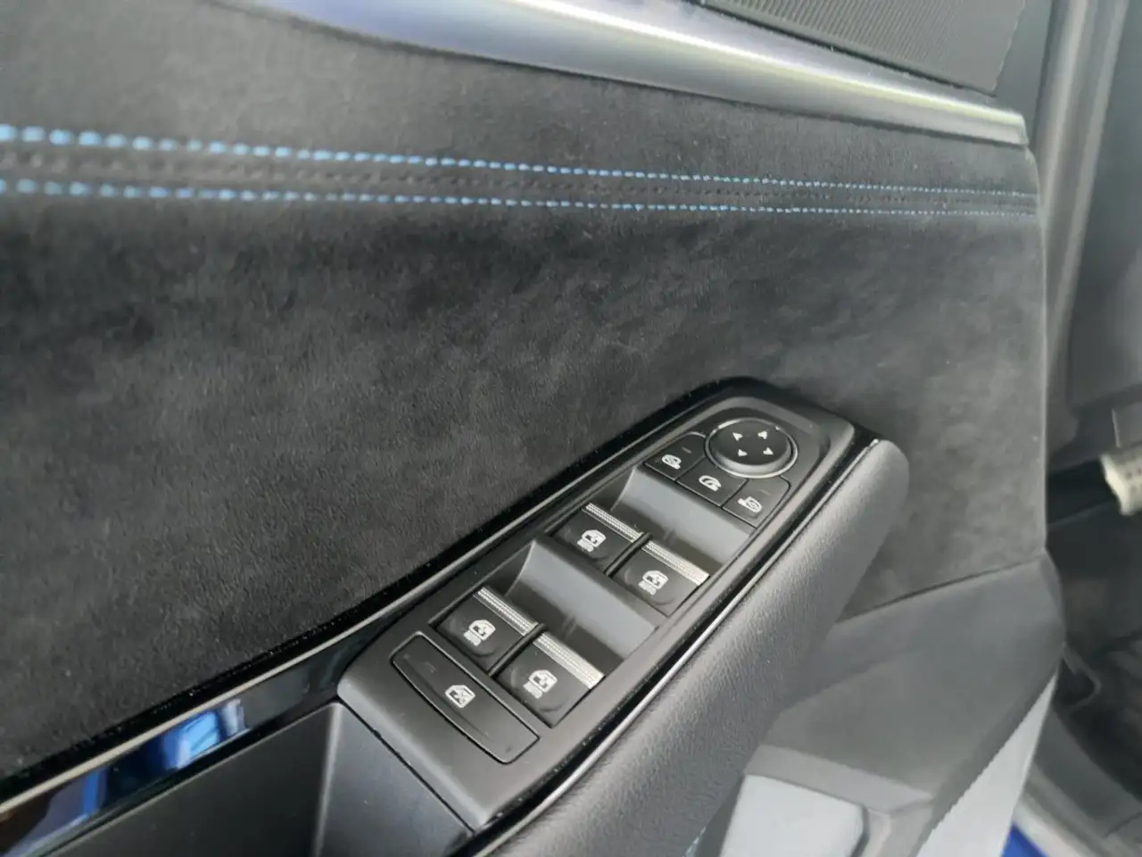 Renault Austral 1.3 TCe 160 Techno Esprit Alpine CAM*LED — Galerie du véhicule 17