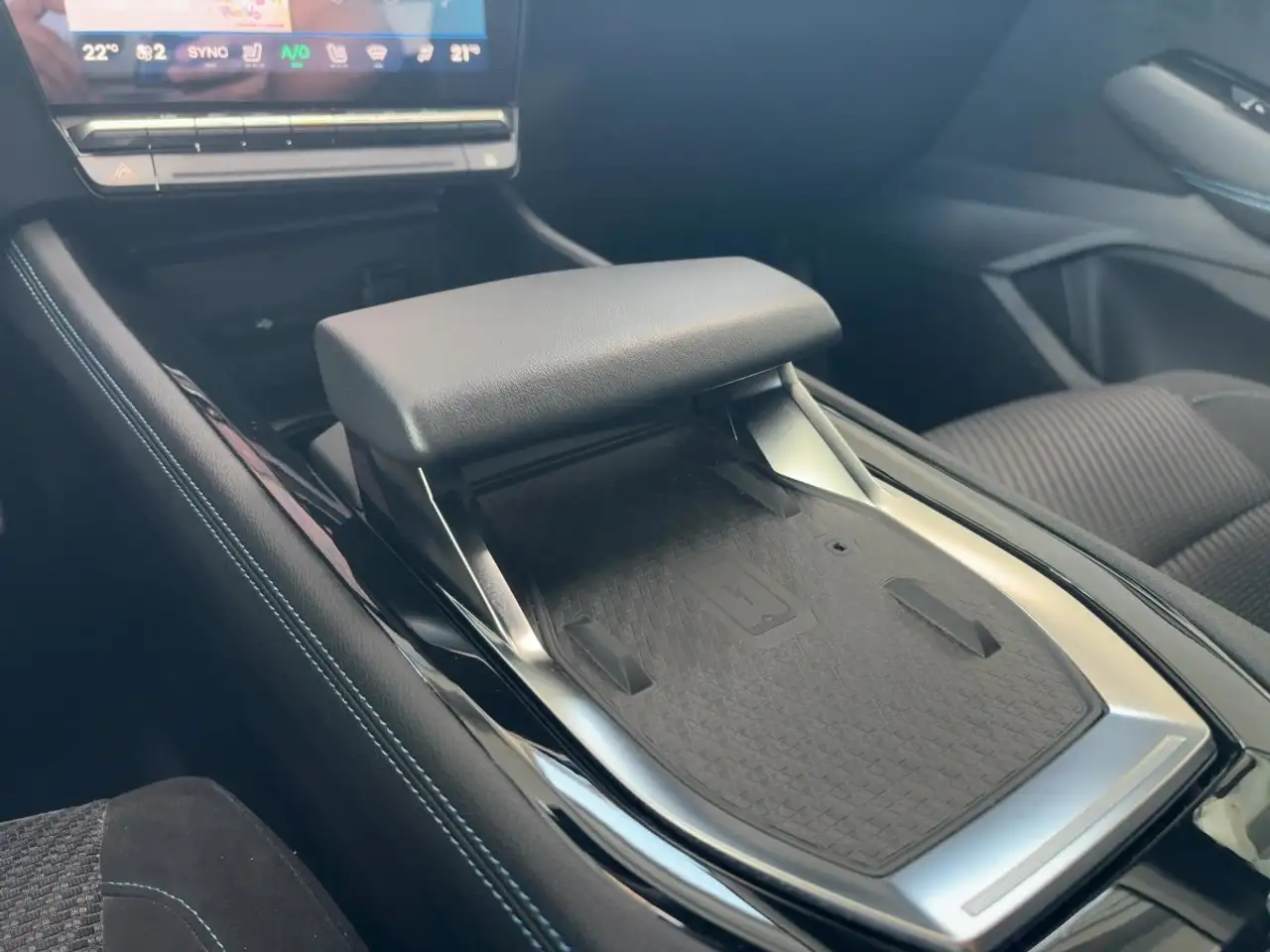 Renault Austral 1.3 TCe 160 Techno Esprit Alpine CAM*LED — Galerie du véhicule 23