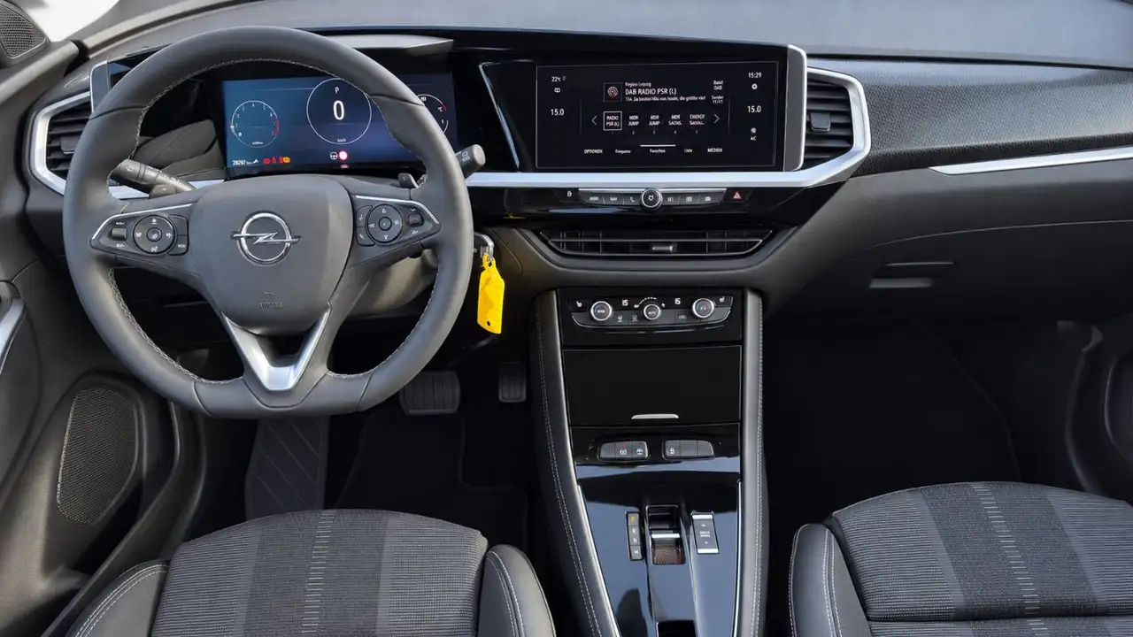 Opel Grandland 1.2 Turbo GS Line LED+SHZ+2xKlima+360 — معرض صور السيارة 15