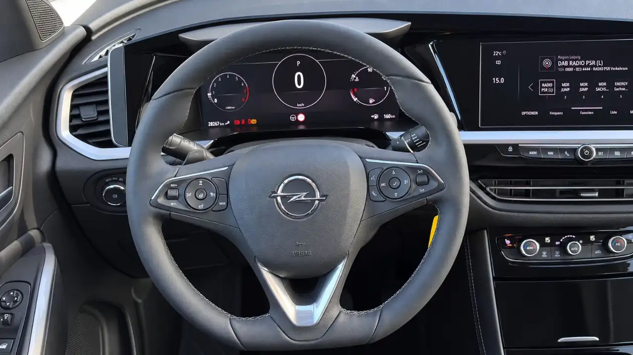 Opel Grandland 1.2 Turbo GS Line LED+SHZ+2xKlima+360 — معرض صور السيارة 16