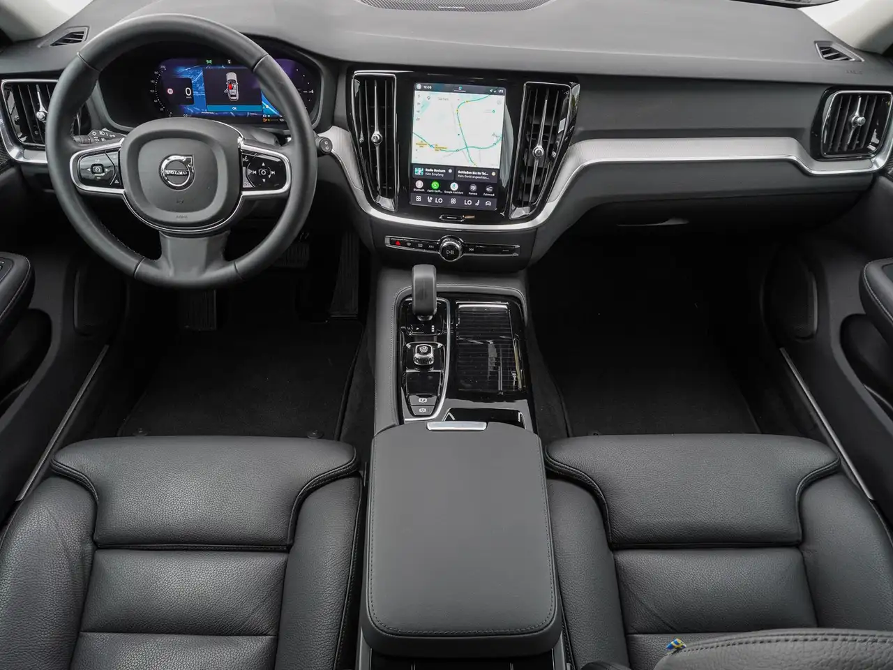 Volvo V60 T8 AWD Plus Dark Plug-in Hybrid STANDHZG 360° — معرض صور السيارة 10
