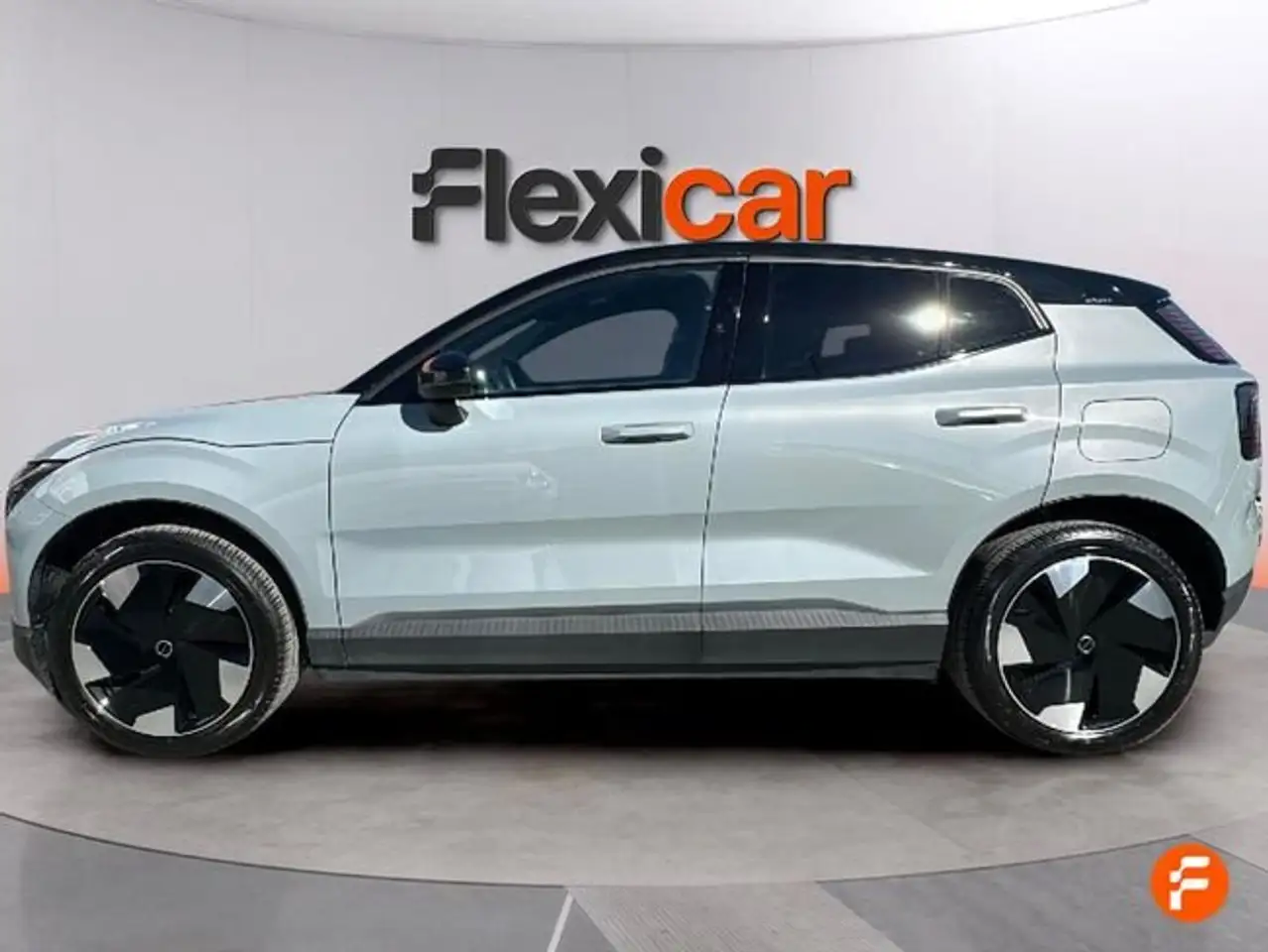Volvo EX30 Single Extended Range Plus RWD — Galería del vehículo 5