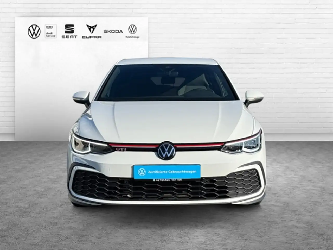 Volkswagen Golf VIII GTI 2.0 TSI DSG KLIMA LED ALU — معرض صور السيارة 8