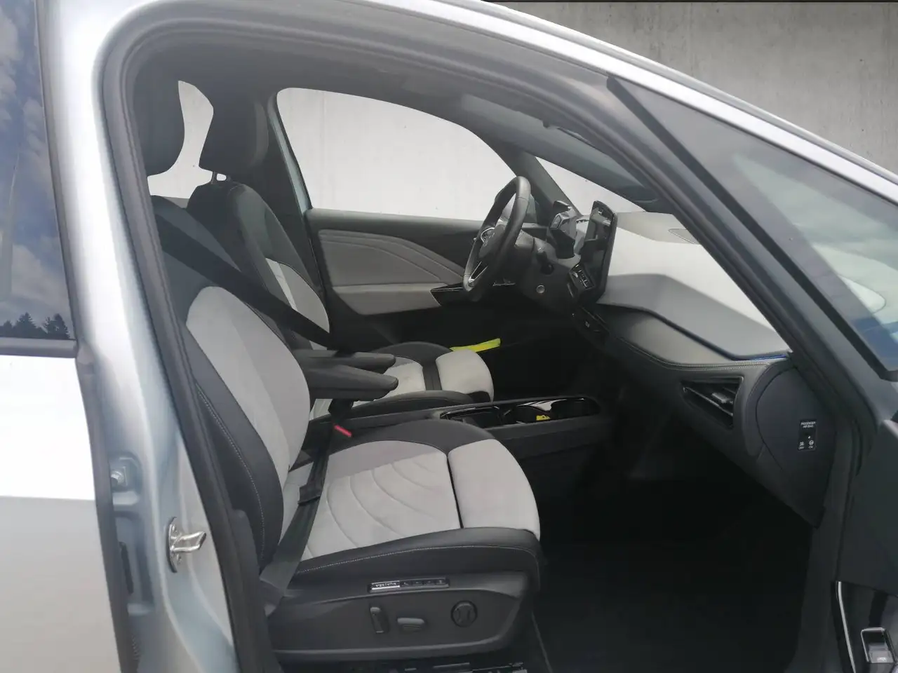 Volkswagen ID.3 Pro 150 kW Move AHK ACC NAVI KAM el Sitz — Galería del vehículo 9