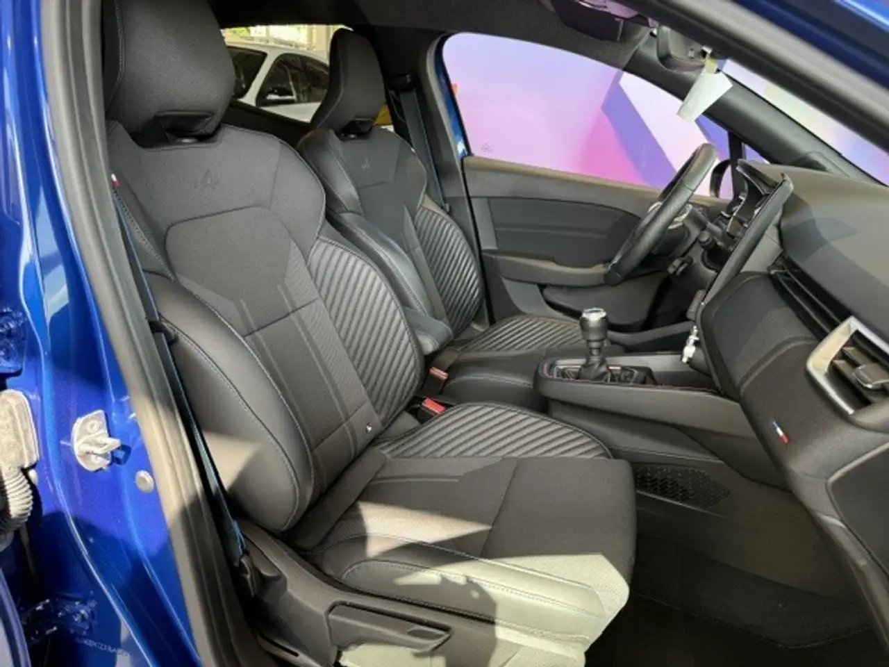 Renault Clio ESPRIT ALPINE TCE 90 — Vehicle gallery 40