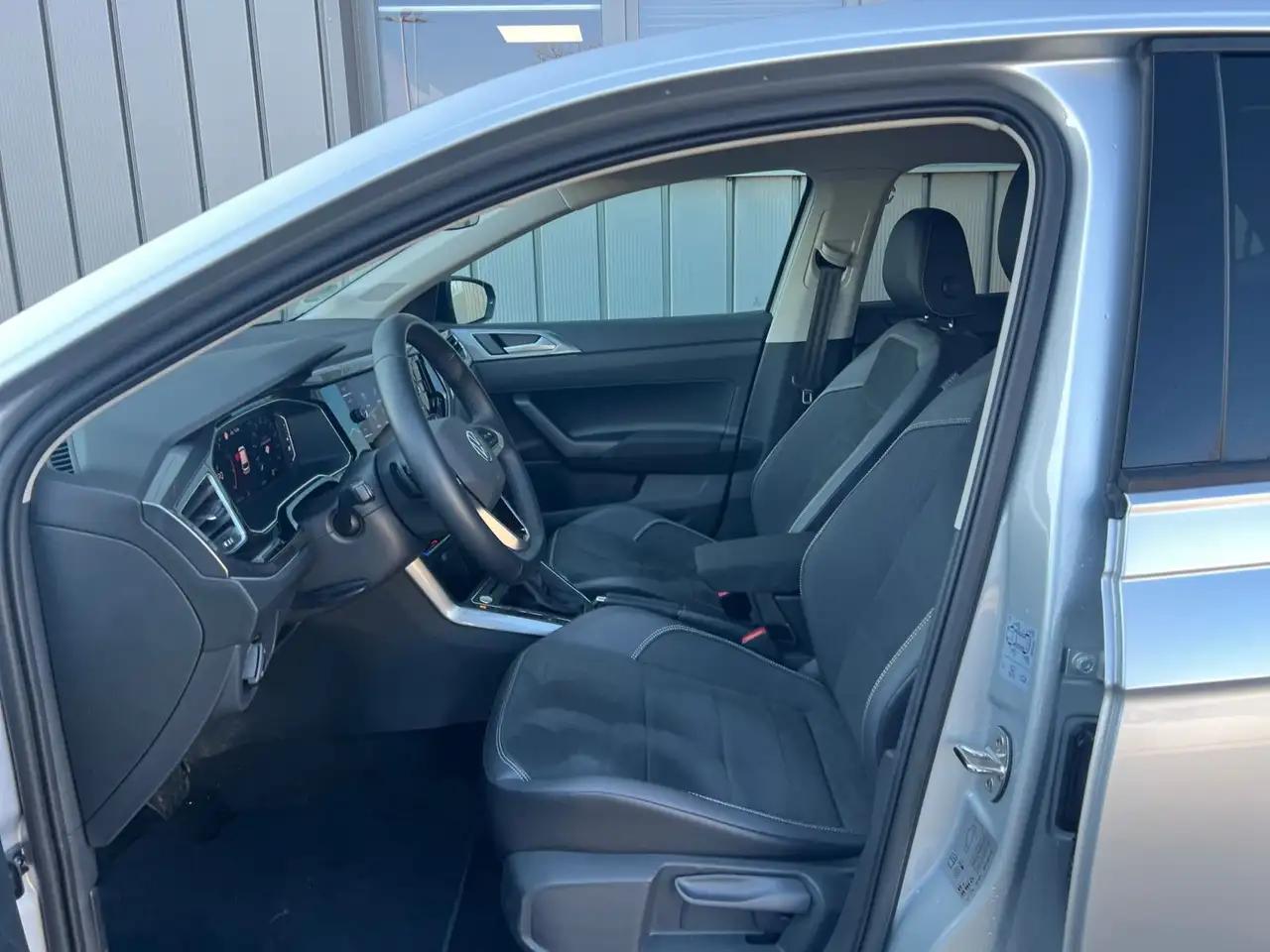 Volkswagen Polo 1.0TSI Style DSG LED Navi Kamera — Galerie du véhicule 10