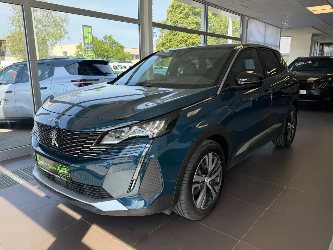 Peugeot 3008 1.2 PureTech 130 Allure Pack Kamera*Navi — Vehicle gallery 2