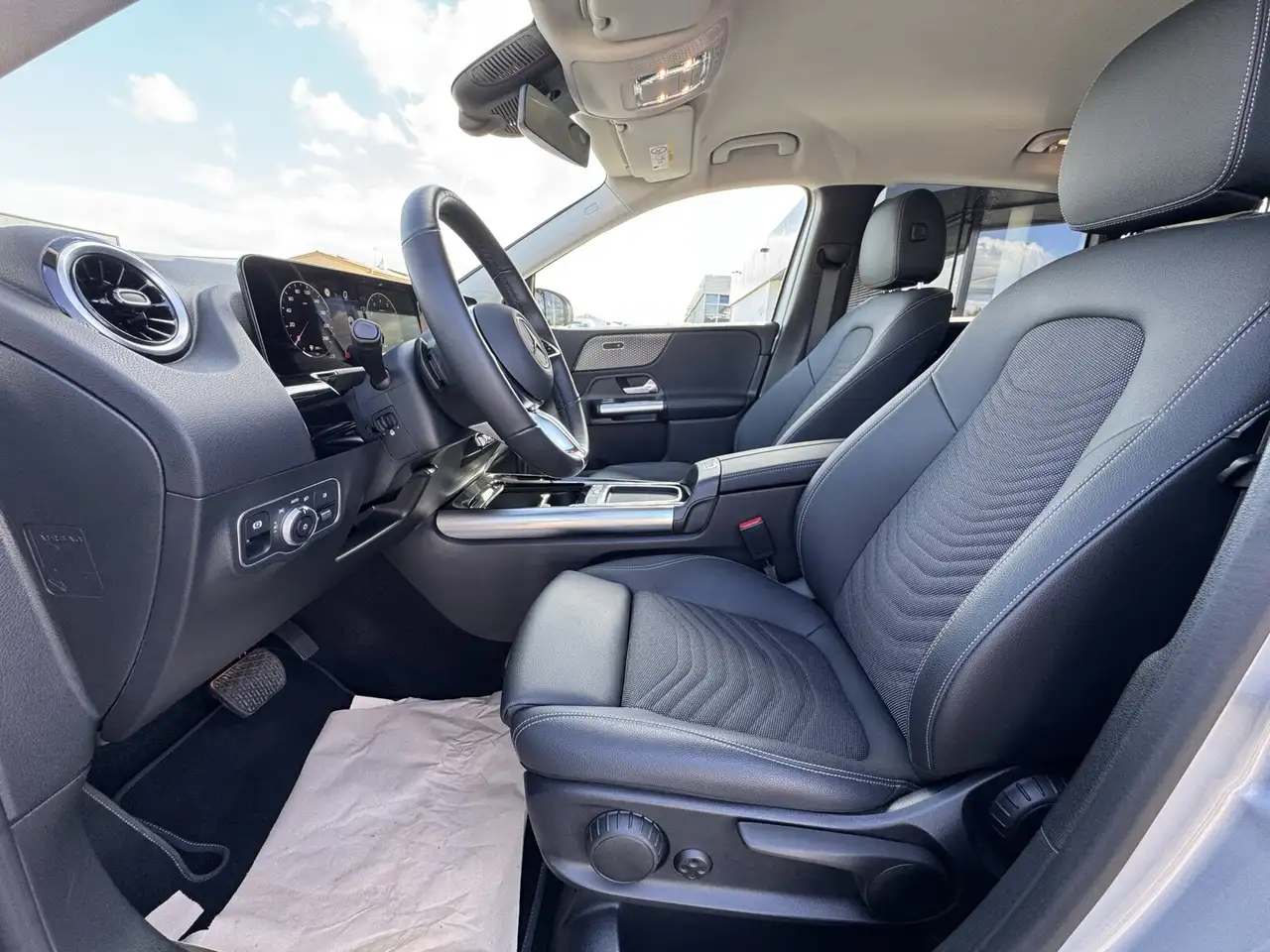 Mercedes-Benz B 200 B 200 PROGRESSIVE NAVI+LED+KAMERA+CARPLAY+SHZ+ — Galerie du véhicule 10