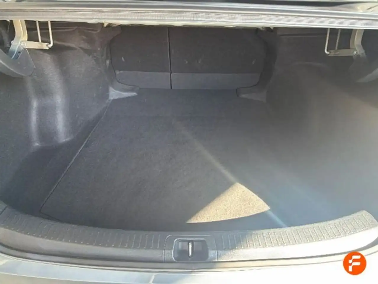 Toyota Corolla 140H Style Edition — Galería del vehículo 23