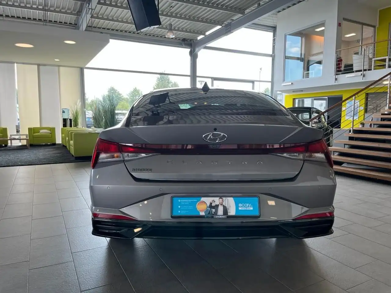 Hyundai ELANTRA Smart + Tech 1.6*Tempomat*Sitzheizung* — Galería del vehículo 4