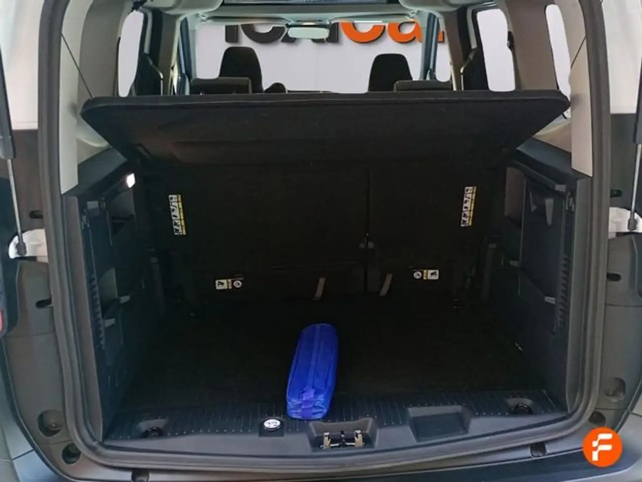 Ford Tourneo Courier 1.0 Ecoboost Titanium — Vehicle gallery 17