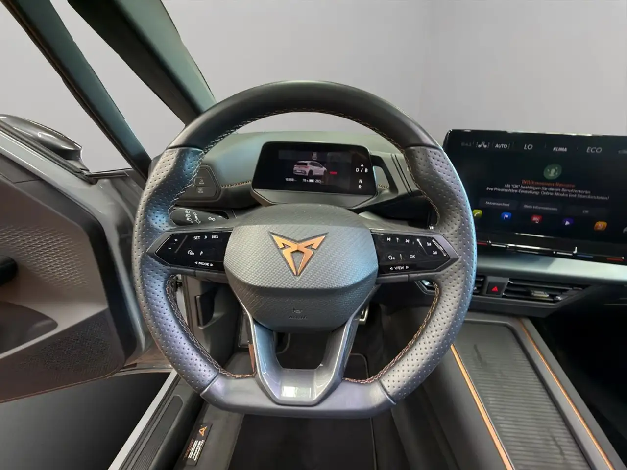 CUPRA Born Edition Dynamic Pilot-Paket M — معرض صور السيارة 12