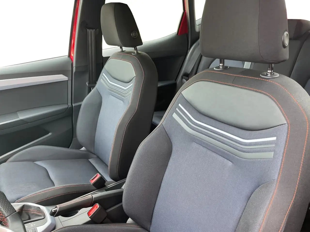 SEAT Arona 1.5 TSI DSG FR VOLL-LED*VIRTUAL*NAVI*TEMP*PDC*S... — Vehicle gallery 15