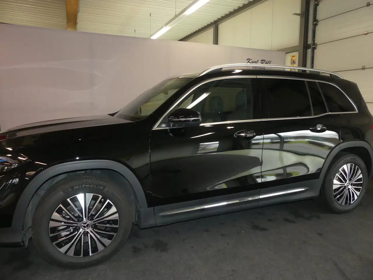 Mercedes-Benz EQB 300 EQB 300 4Matic, ELECTRIC ART ADVANCED PLUS, PSD. — Galería del vehículo 2