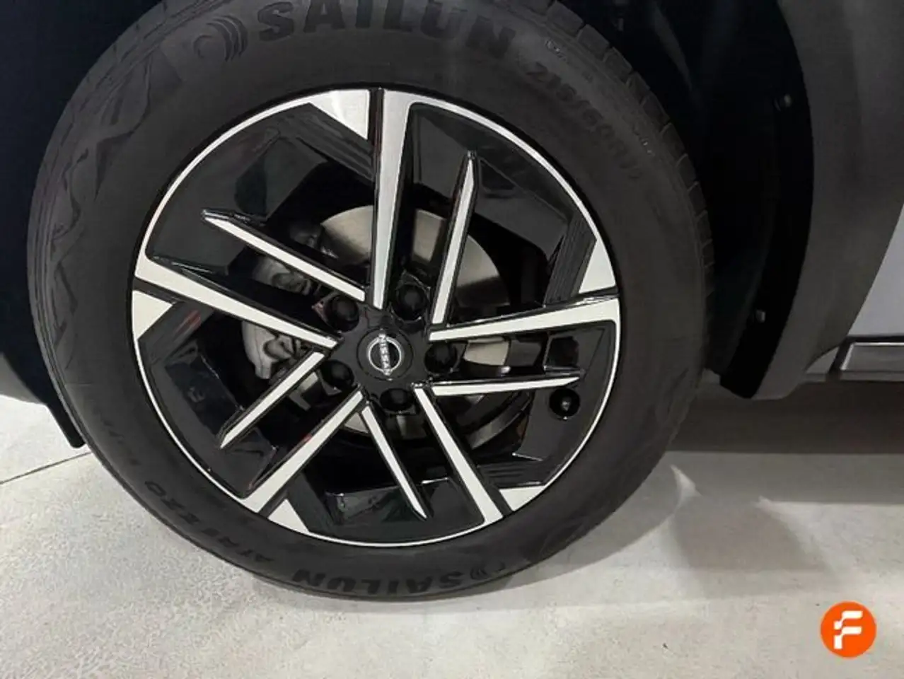 Nissan Juke DIG-T 84 kW (114 CV) 6M/T N-Connecta — Galerie du véhicule 16