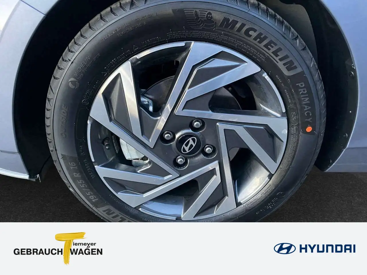 Hyundai i20 FL (MY25) 1.0 T-GDI (100 PS) 7-DCT 2WD Trend — Vehicle gallery 9