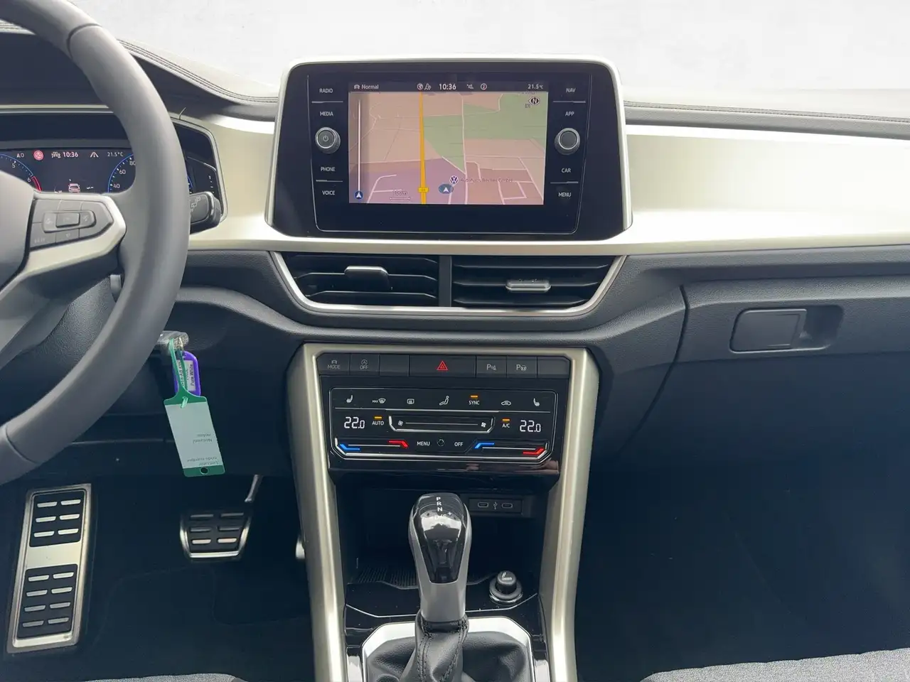 Volkswagen T-Roc Move 1.5 TSI DSG /AHK/Rückfahrk/Navi/LED — معرض صور السيارة 14