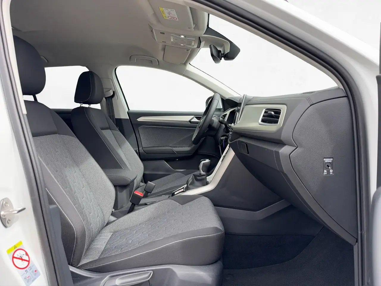 Volkswagen T-Roc Move 1.5 TSI DSG /AHK/Rückfahrk/Navi/LED — معرض صور السيارة 8