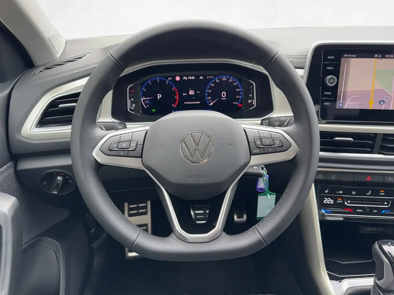 Volkswagen T-Roc Move 1.5 TSI DSG /AHK/Rückfahrk/Navi/LED — معرض صور السيارة 11