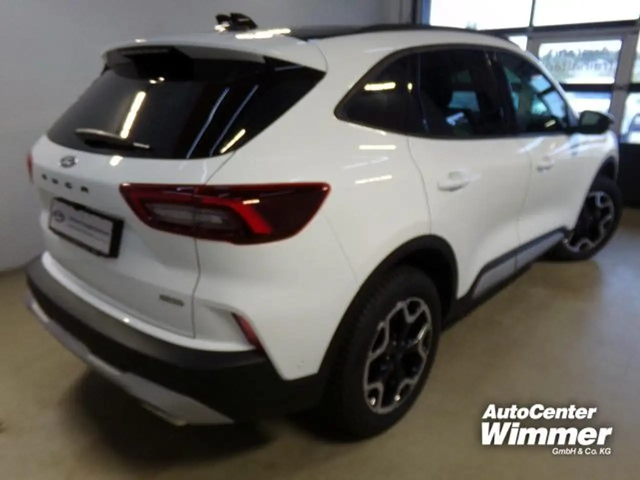 Ford Kuga 2.5 Duratec FHEV ACTIVE X AHK schwenkbar — Vehicle gallery 3