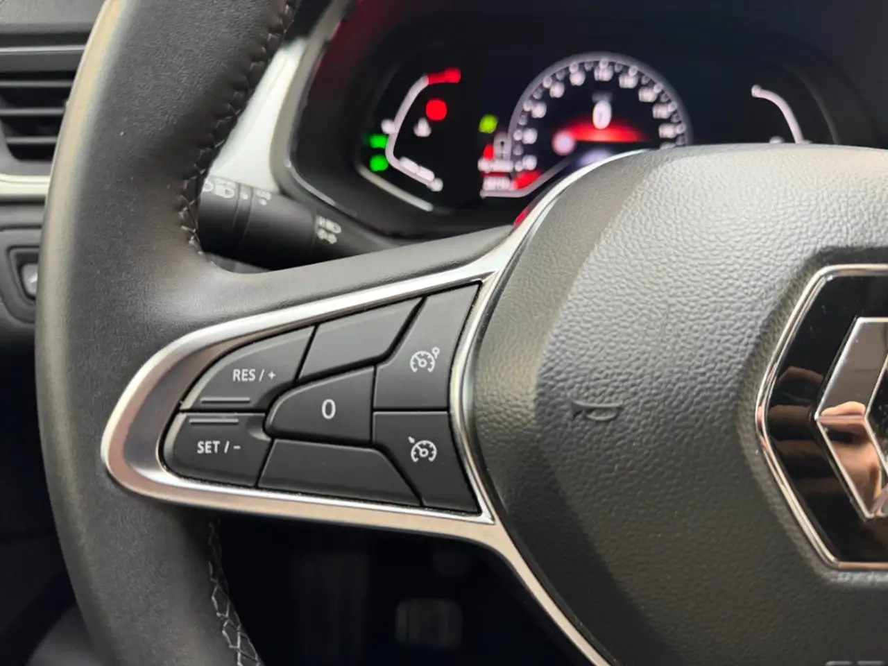 Renault Captur II ALLWETTER NAV LED DIG-DISPLAY KAMERA SITZ.HZG T — Vehicle gallery 17
