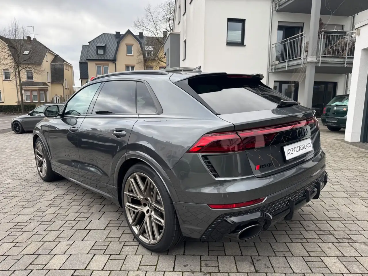 Audi RS Q8 4.0 TFSI quattro *MY25, Pano, 23", Massage* — معرض صور السيارة 4