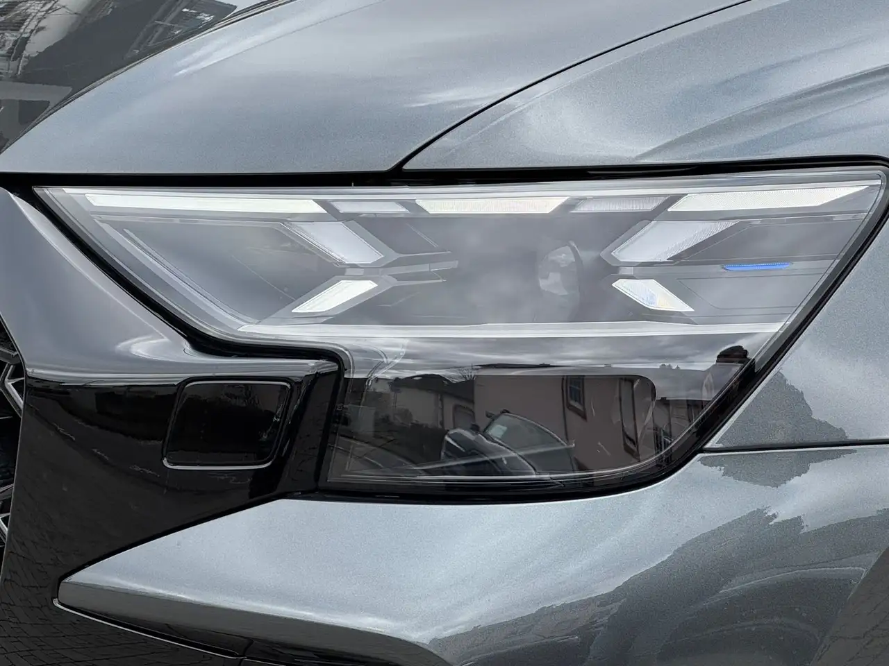 Audi RS Q8 4.0 TFSI quattro *MY25, Pano, 23", Massage* — معرض صور السيارة 29