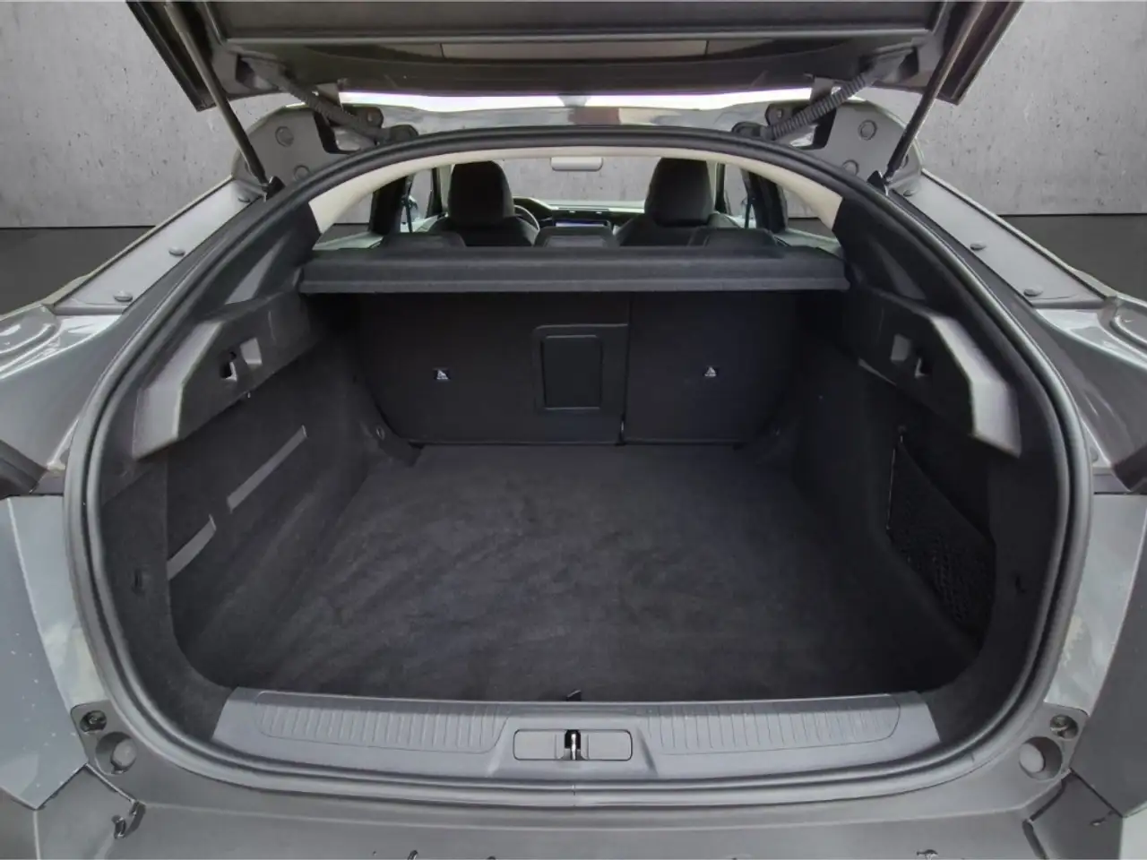 Peugeot 408 Allure PureTech 130 EAT8 Navi Memory Sitze 360 Kam — معرض صور السيارة 7