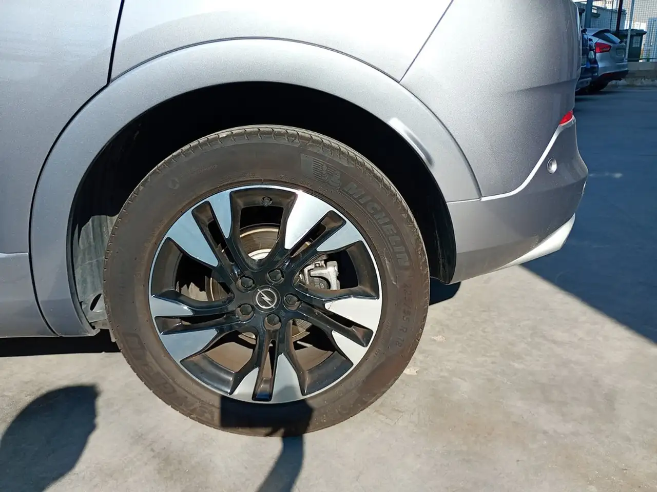 Opel Grandland 1.2T S&S Design & Tech 130 — معرض صور السيارة 18