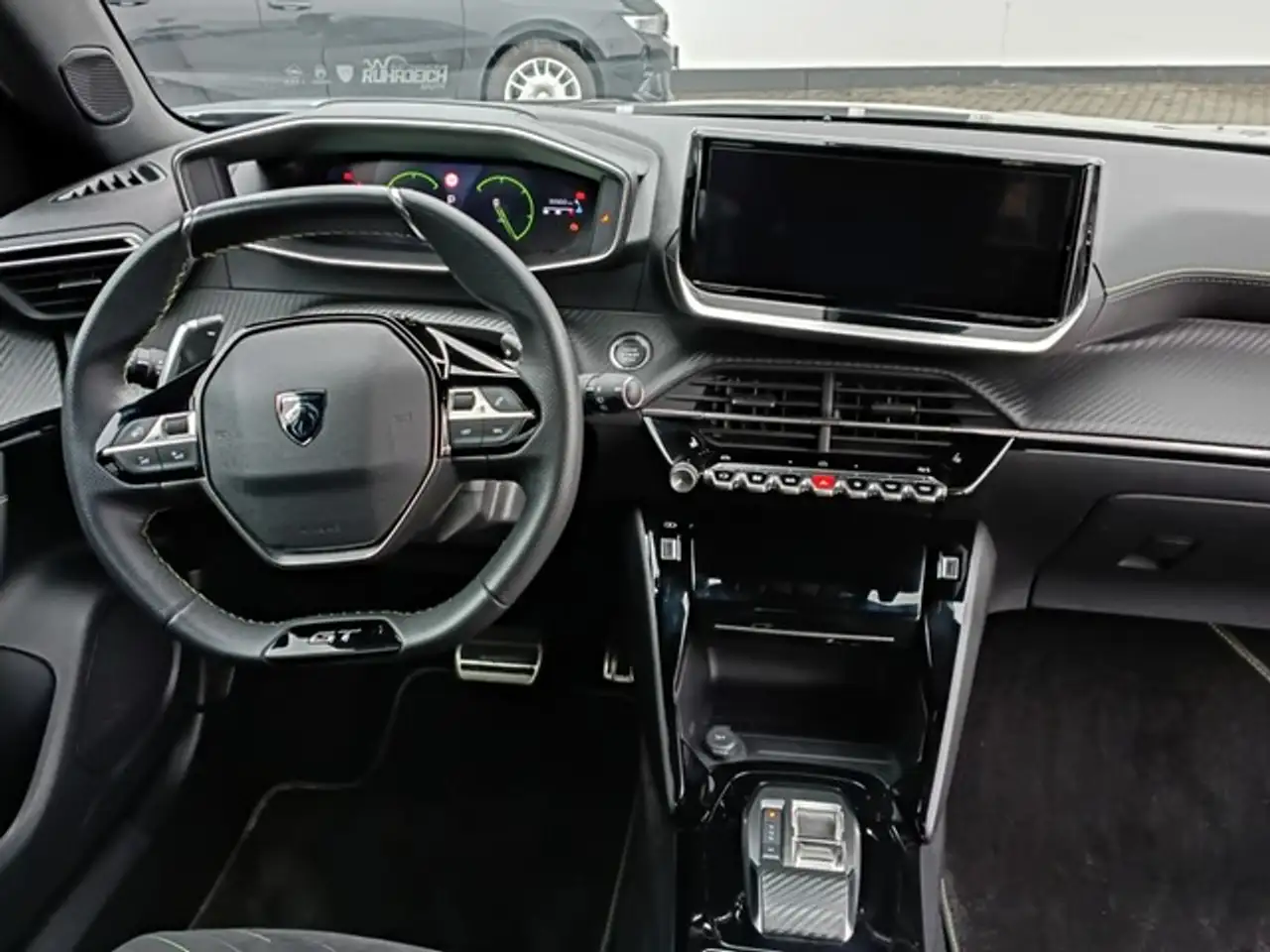 Peugeot 2008 GT PureTech 130 EAT8 10 Zoll-HD‑Touchscre... — معرض صور السيارة 10