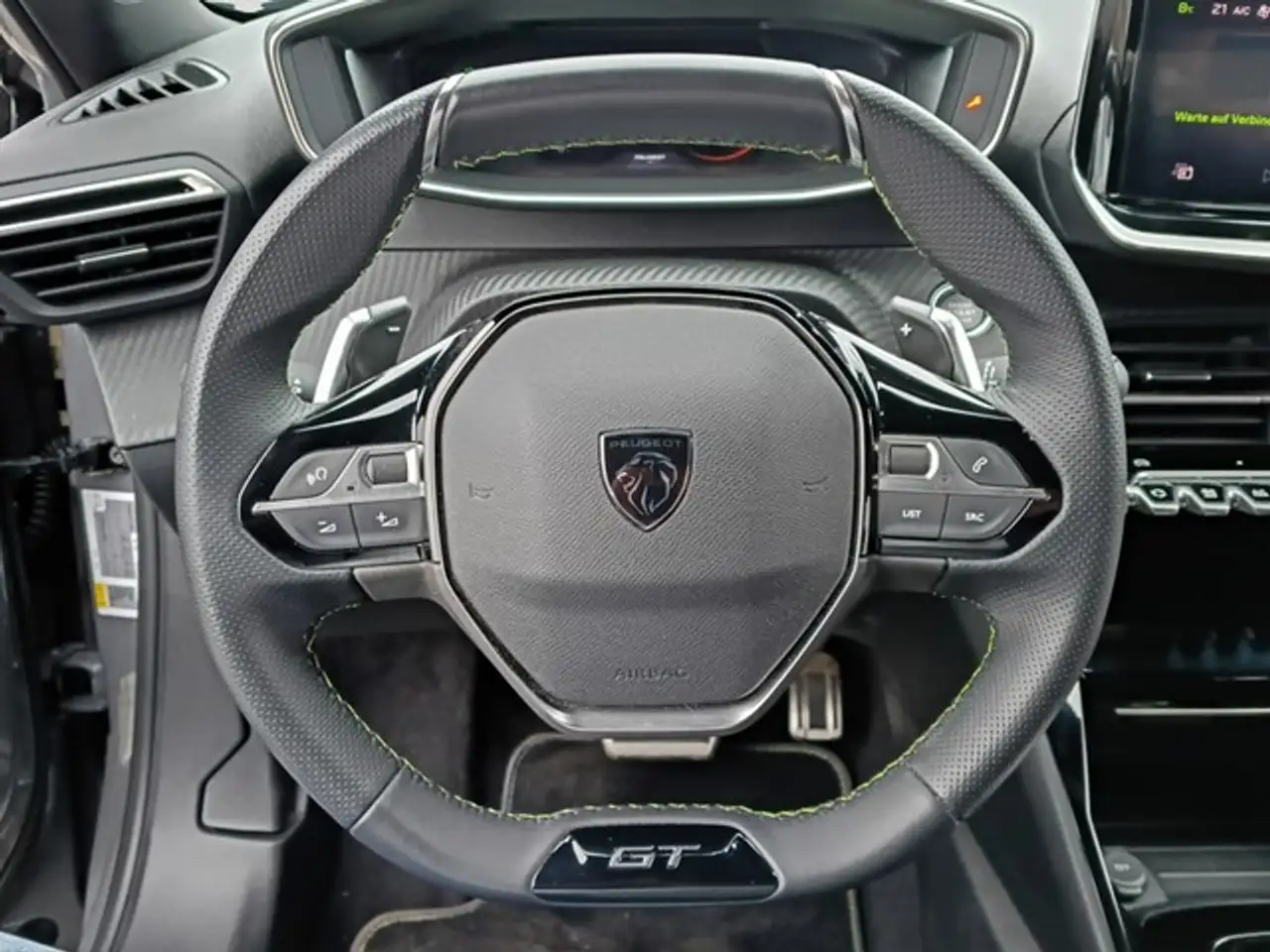 Peugeot 2008 GT PureTech 130 EAT8 10 Zoll-HD‑Touchscre... — معرض صور السيارة 13