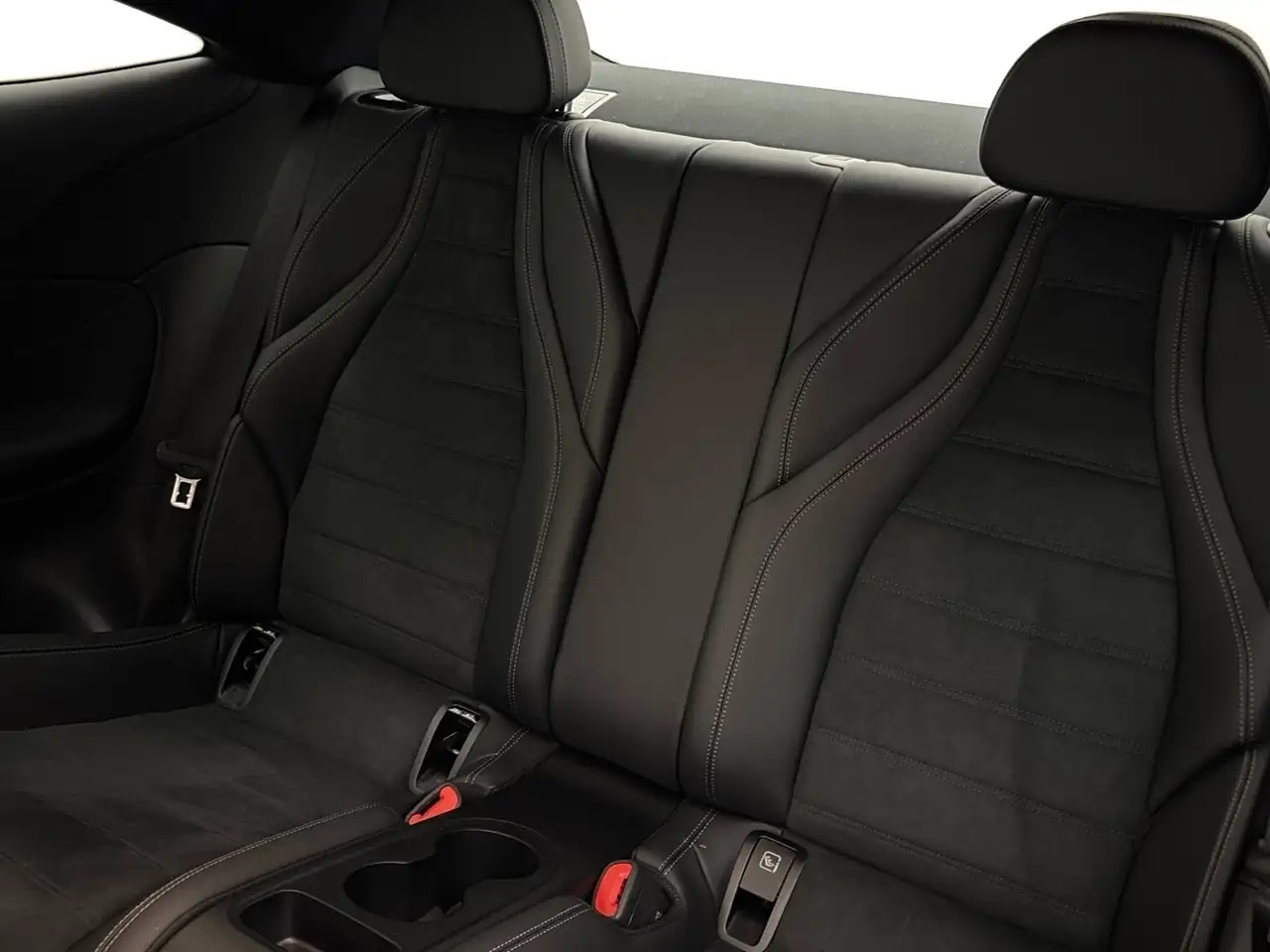 Mercedes-Benz CLE 300 4M AMG Premium Digital-L. Distronic 360° — Vehicle gallery 15
