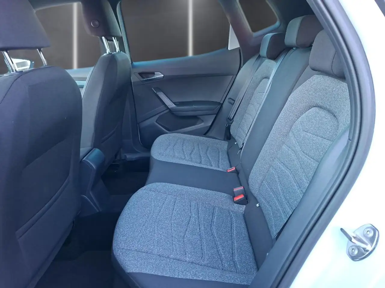 SEAT Arona Xperience — Vehicle gallery 11
