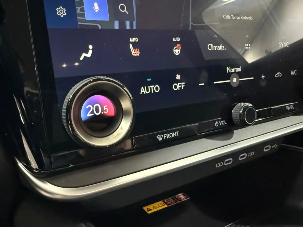 Lexus RZ 450e Executive — معرض صور السيارة 15