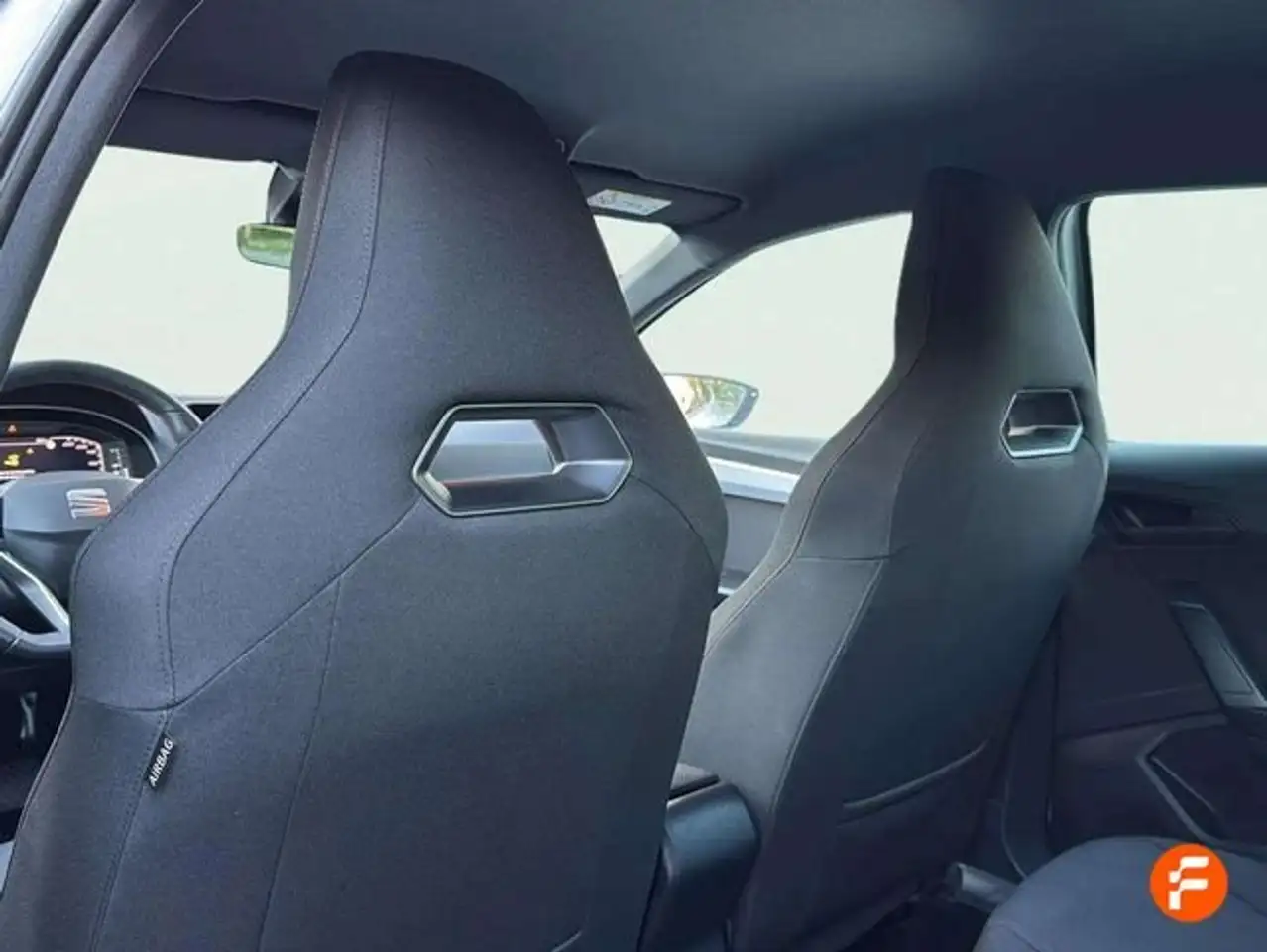 SEAT Ibiza 1.5 TSI S&S FR Salta DSG 150 — Galería del vehículo 28