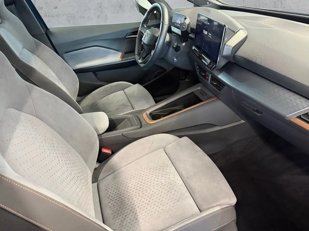 CUPRA Born 170 kW (62kWh) 5JG+LED+NAVI+PANO+BEATS+360° — Vehicle gallery 13