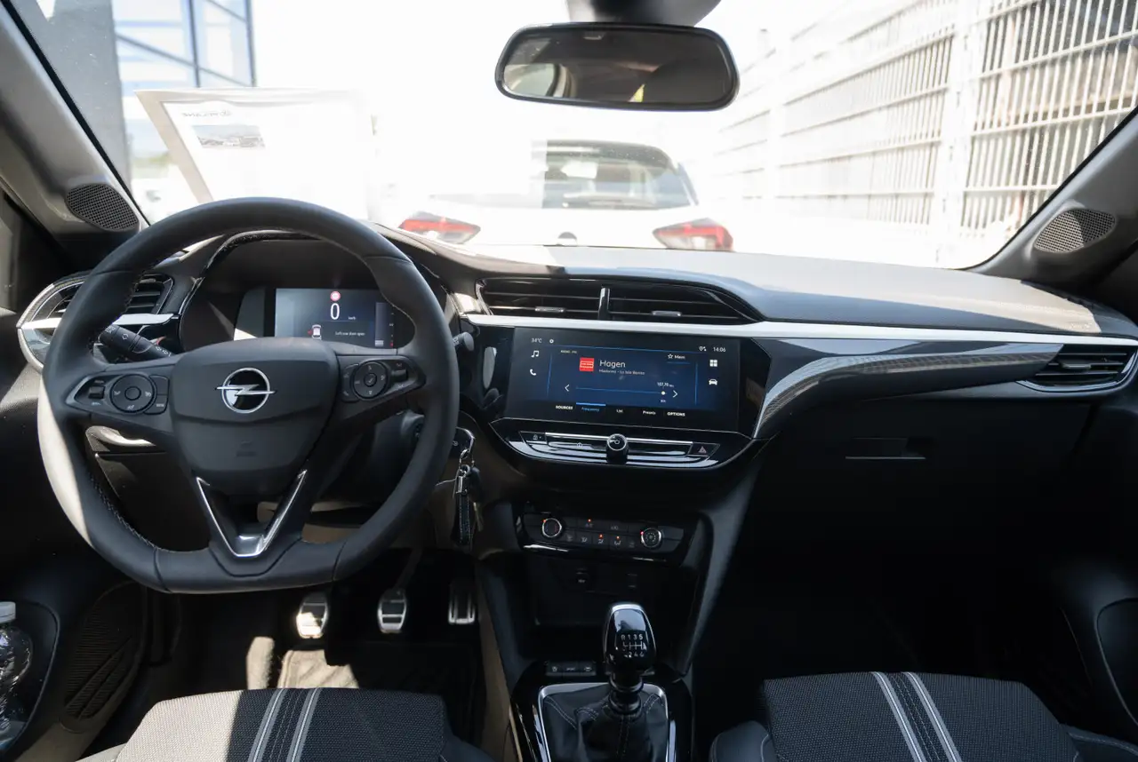 Opel Corsa F GS 1.2 Direct Injection Turbo 100 *ALLWETTER*TECH-PAKET* — Galerie du véhicule 5