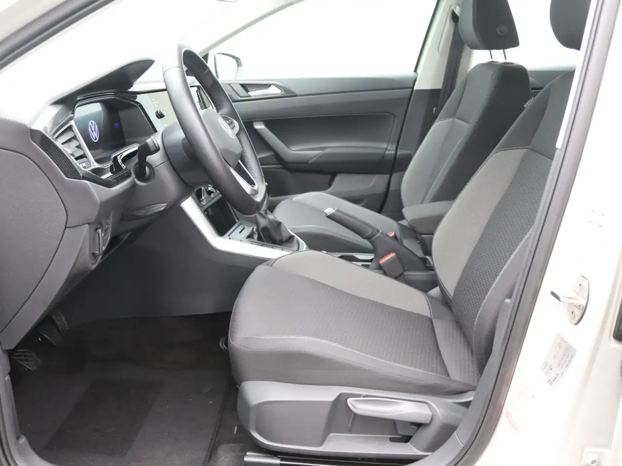 Volkswagen Polo Life 1.0 / App-Connect, LED, SHZ, PDC, DAB+ — Galería del vehículo 12