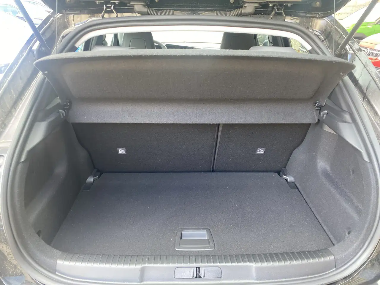 Opel Mokka 1.2 Elegance LED+WinterPaket+Kamera — Galería del vehículo 16