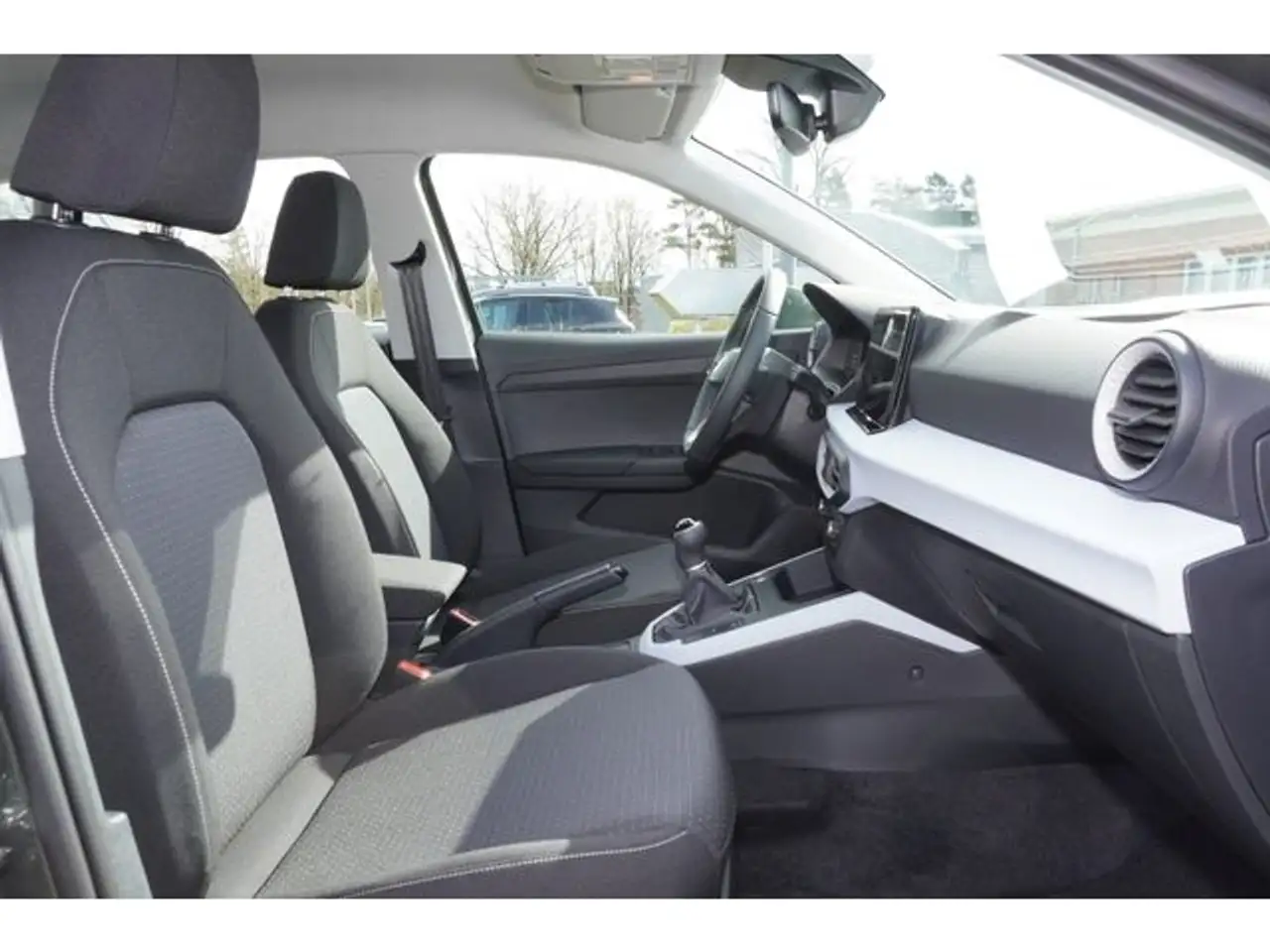 SEAT Arona 1.0 TSI Style Edition LED Winter Kamera — Galería del vehículo 6