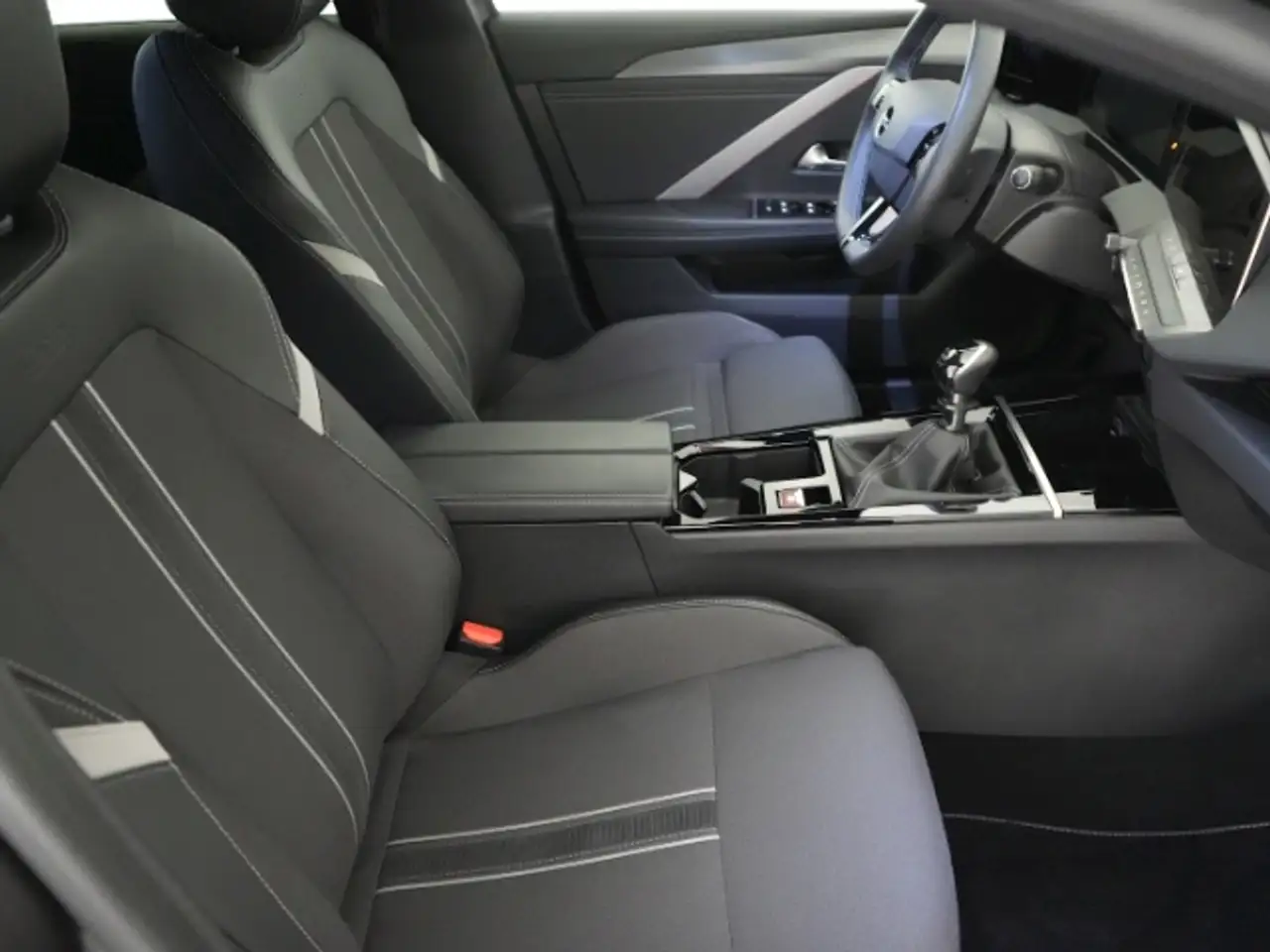 Opel Astra L ST GS+AHK+NAVI+360 GRAD KAMERA+SITZ-/LENKRADHEIZ — Galerie du véhicule 11