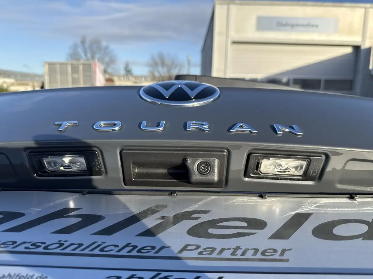 Volkswagen Touran Comfortline 1.5 TSI DSG ACC KAM NAVI Klima Navi — Vehicle gallery 17