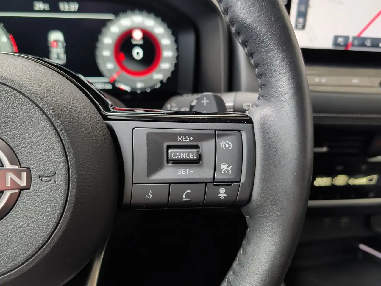 Nissan X-Trail n-connecta 7Sitze+Navi+ACC+360+4xSitzhzg+Kamera+Ke — Vehicle gallery 19