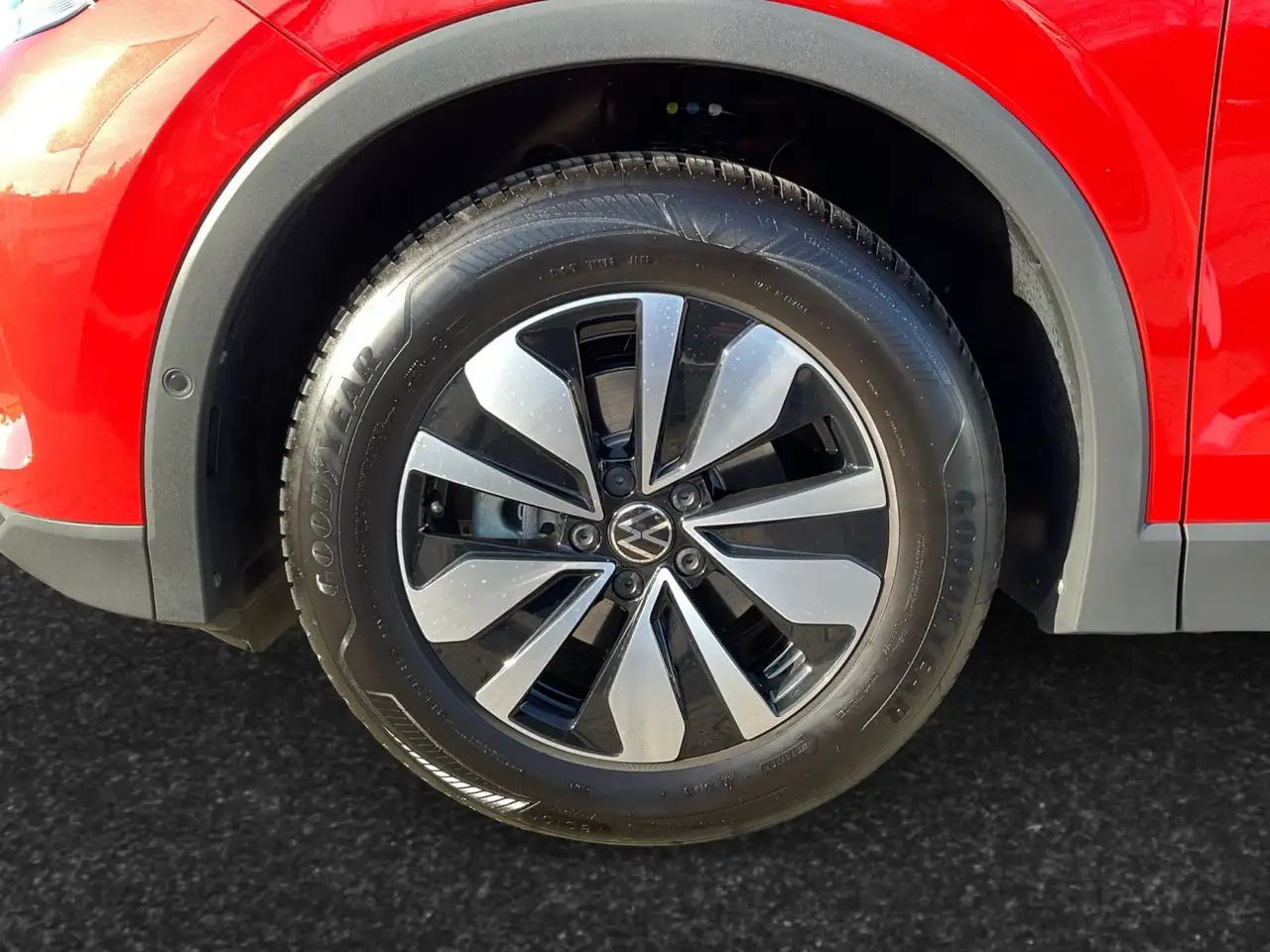 Volkswagen Tiguan 1.5 eTSI DSG Goal LED/PDC/ACC — Galería del vehículo 14