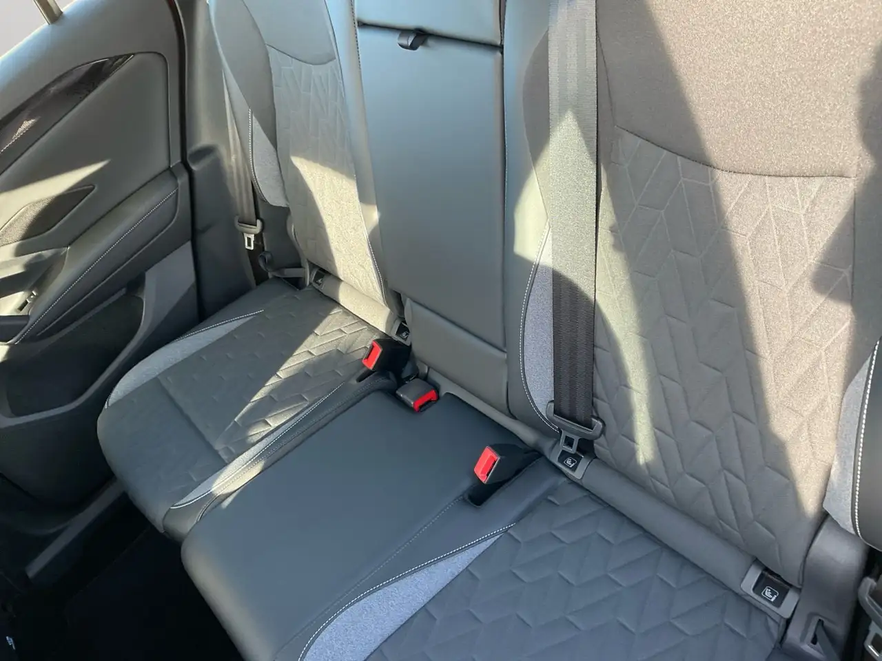 Volkswagen Tiguan 1.5 eTSI DSG Goal LED/PDC/ACC — Galería del vehículo 13