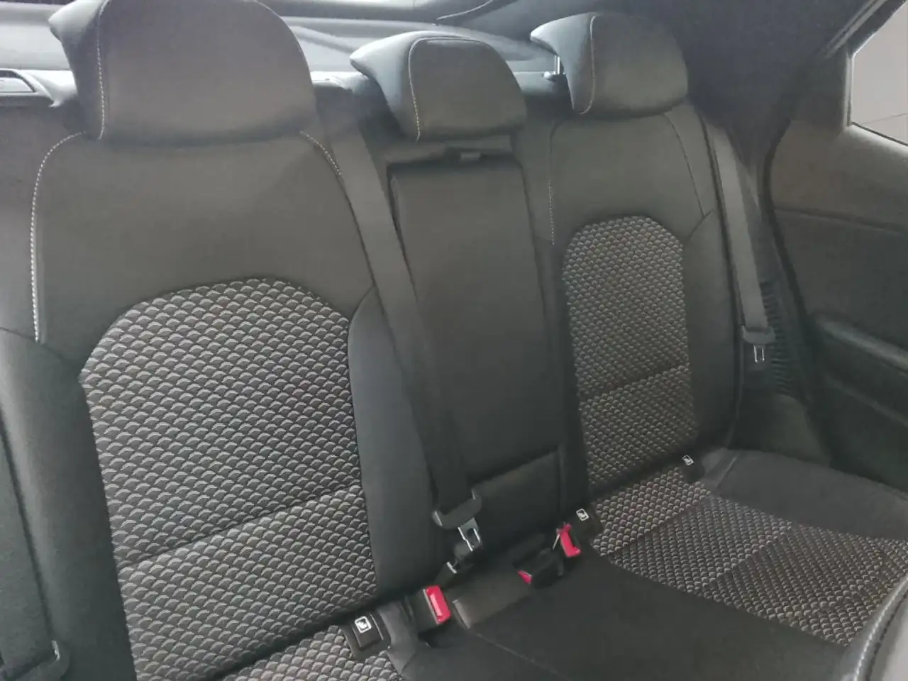 Kia XCeed 1.6 GDI DCT6 OPF Plug-in-Hybrid SPIRIT — معرض صور السيارة 13