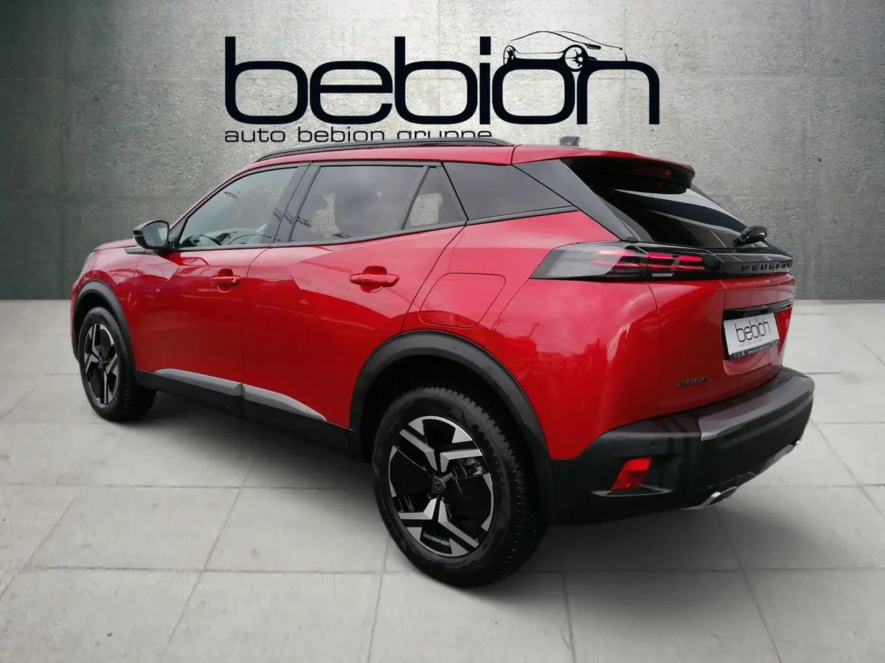 Peugeot 2008 1.2 PureTech 130 Allure Pack AHK LED PDC — معرض صور السيارة 10