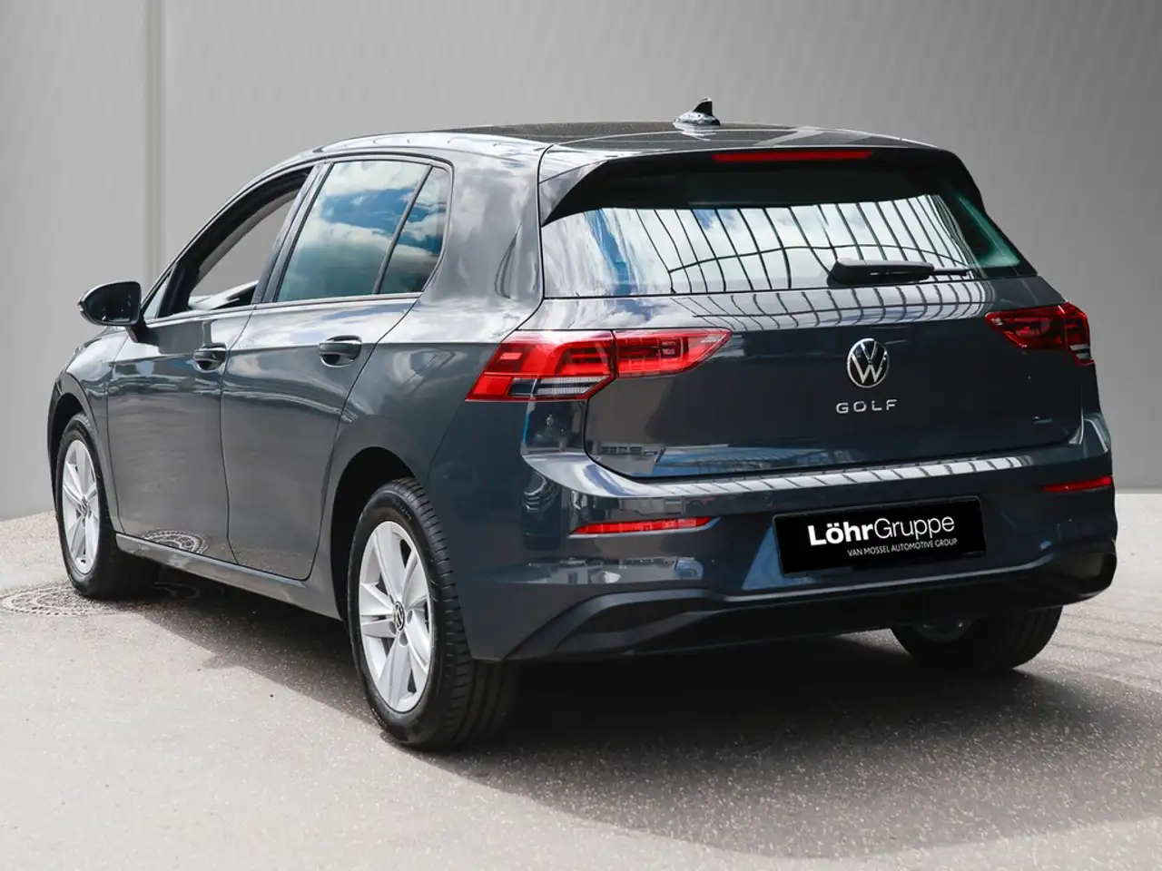 Volkswagen Golf VIII 1.5 TSI Life Navi/LED/SHZ — معرض صور السيارة 4