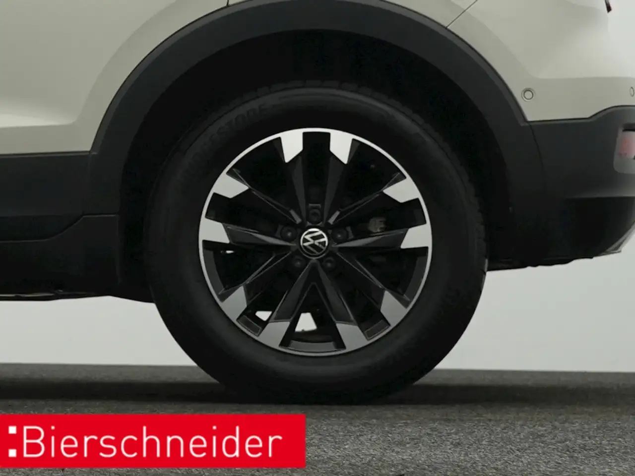 Volkswagen T-Cross 1.0 TSI Life NAVI KAMERA ACC LED — Galería del vehículo 28